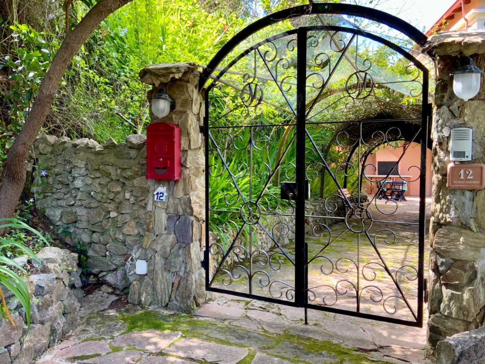 Aragonite Azzurra Casa Vacanza Gonnesa Exterior foto